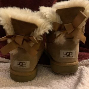 Girls uggs